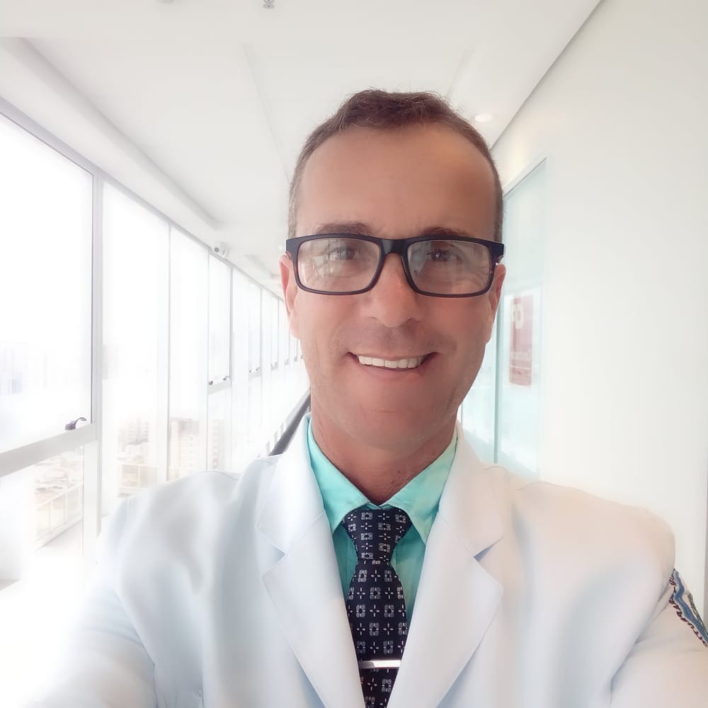 Dr. Prof. Ronalldo JM — Presidente · Psicanalista clínico e Terapeuta